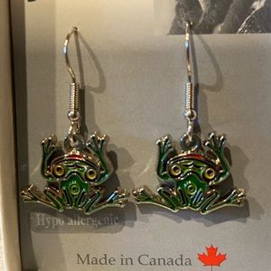 Frog 🐸 earrings
